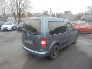 Volkswagen Caddy Life Behindertengerecht Bild 5