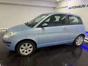 Lancia Ypsilon 1.2 8V Arctic KLIMAAUTOMAT ALU ALLWETTER Bild 3