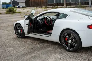 Aston Martin Vantage Vantage Bild 5