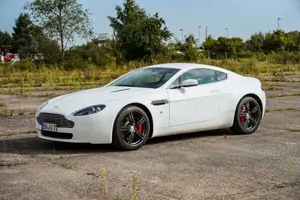 Aston Martin Vantage Vantage