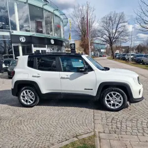 Jeep Renegade RENEGADE e-Hybrid -Limited 1.5l MHEV 48V 96 Bild 4