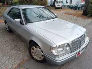 Mercedes-Benz 320