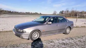BMW 523 523i