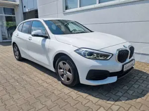 BMW 118 i Advantage LED Tempomat Klimaaut. Shz PDC Bild 4