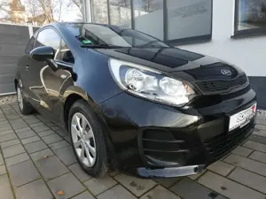 Kia Rio Bremse neu Steuerkette neu  Tüv neu