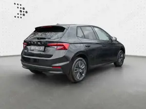 Skoda Fabia Tour 1.0 TSI SHZ|WINTER|LED|NAVI|RFK|PDC Bild 2