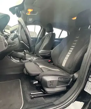 BMW X2 16d Sport-Line-SHZ-Navi-RKamer-Head.U-Dis-LED