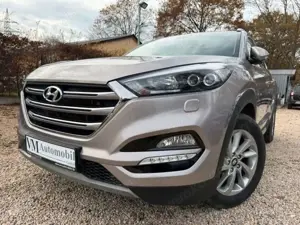 Hyundai TUCSON Style 4WD AHK*Kamera*Tempo*Navi*1.Hand