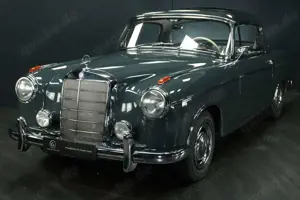 Mercedes-Benz 220 SE "Ponton" Coupé mit Schiebedach !
