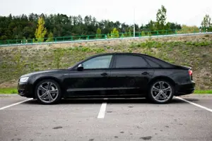 Audi A8 4.2 TDI DPF (clean diesel) quattro tiptro. Lang