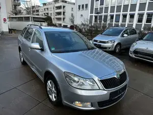 Skoda Octavia Octavia II Combi Diesel Combi 1.6 TDI DPF Ambition