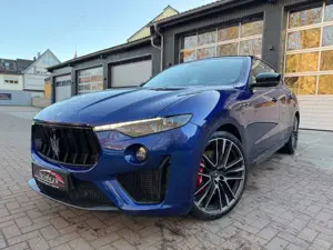 Maserati Levante Trofeo Q4 3.8 V8 Alcantara ACC Sitzheiz.