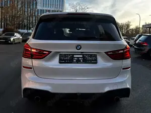 BMW 220 220 d xDrive M Sport 7 Sitze Bild 5