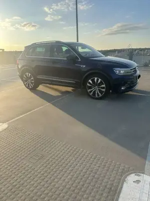 Volkswagen Tiguan 2.0 TDI SCR 4Motion (BlueMotion Techn.) DSG Highline Bild 3