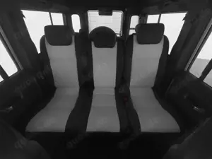 Land Rover Defender Works V8 Trophy II 1 of 25 Bild 5