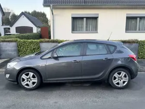 Opel Astra Astra Fließheck  5-Türer 1.6 Design Edition