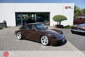 Porsche 964 Based- 911  H STROSEK Mega 30 Reimagined Bild 3