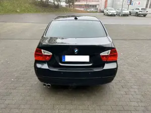 BMW 330 330xd DPF Aut. SD*AHK*PDC*Leder* Bild 5