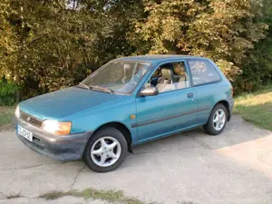 Toyota Starlet Starlet 1.3i Oldtimer Bild 2