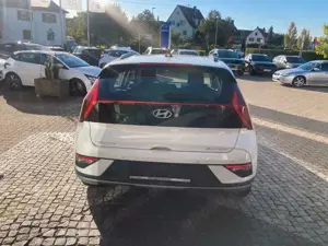 Hyundai BAYON 1.0 T-GDI M/T 100PS Trend + Komfort-Paket Bild 4