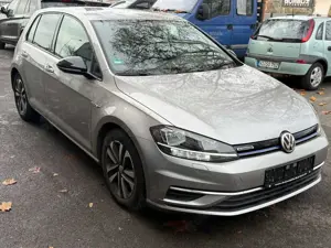 Volkswagen Golf VII Lim. IQ.DRIVE BM~DSG~NAVI