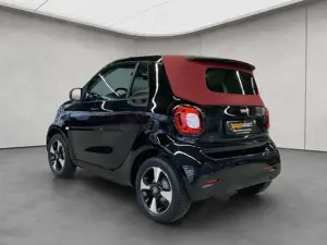 smart forTwo fortwo EQ passion/22kW/Verdeck rot/ nur 4.600 kmn Bild 3