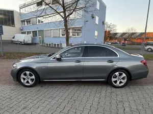 Mercedes-Benz E 300 Bild 4