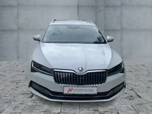Skoda Superb Combi 2.0TSI DSG STYLE MATRIX+NAV+ACC+AHK Bild 3