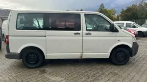 Volkswagen T5 Transporter Kasten-Kombi 9Sitze Bild 4