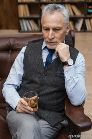 Dom. Herr möchte SIE 18-68 online oder T6