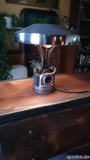 Vintage Industrial Lampe Audi aus Radnabenabdeckung ( 0er 80er Jahre) und LKW-Kolben