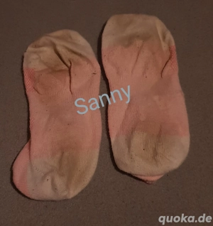 getragene Sneakersocken