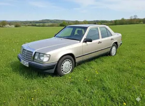 Mercedes-Benz E 260 E-Klasse