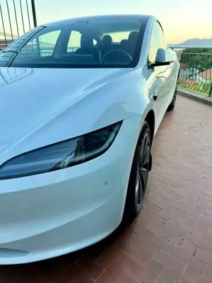 Tesla Model 3 Neu Highland RWD Winterräder Pano ACC Kamera Bild 4