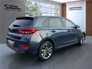 Hyundai i30 1.5 TGDi 48V 6-MT Edition 30+ PANO/NAVI/LED/SHZ/KA Bild 3