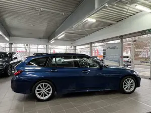 BMW 320 320d Touring xDrive, LED, AHK, Driving Assistant