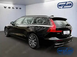 Volvo V60 Kombi Plus Dark Recharge Plug-In Hybrid AWD StandH Bild 4