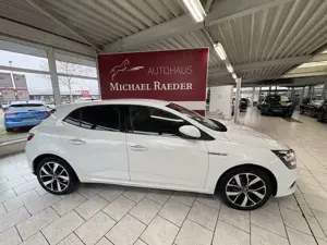 Renault Megane IV  BOSE LED Navi Kamera