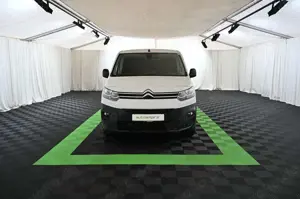 Citroen Berlingo 50 kWh L1 KaWa 136 7,4-KW NAV HOLZBODEN Bild 3