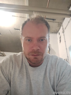 Wo bist du, meine großbrüstige Frau?