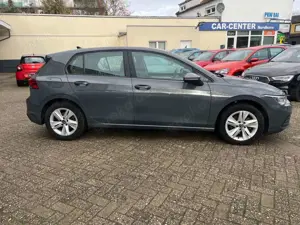 Volkswagen Golf VIII Lim. Life*PDC*SHZ*AHK*** Bild 3