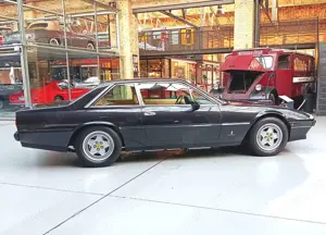Ferrari 412 i - Schweizer Modell mit 5Gang-Schaltgetriebe