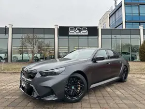 BMW M5 Limousine ACC,HUD,BW,KERAMIK,360,CARB,VOLL