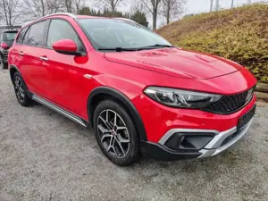 Fiat Tipo Kombi Cross RED 1.0 LED-Klimaauto-PDC-ACC-17"Alu