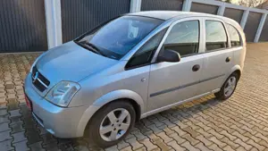Opel Meriva 1.6 Essentia 74kW TÜV NEU!
