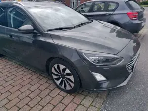 Ford Focus Turnier 2.0 EB Aut. 150PS *AHK*ACC*SPUR.A.*SCHALTWIPPEN*M.GARANTIE* Verstärkte Federn TÜV