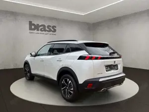 Peugeot 2008 Allure Pack 130 Bild 3