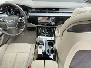 Audi A8 A8 L 60 TFSI quattro tiptronic Originalpreis 192k Bild 4