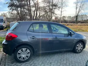 Toyota Auris Sol Bild 3