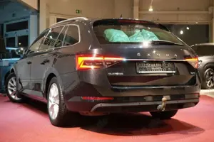 Skoda Superb Combi 2.0 TDI 4x4 DSG Style*LED*Virtual* Bild 2